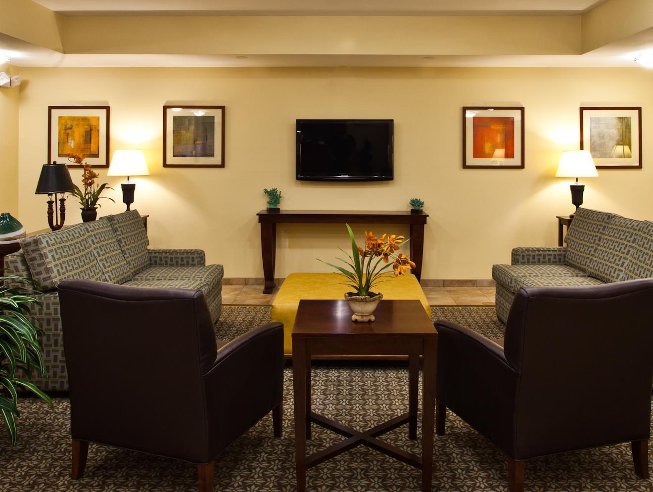 แคนเดิ้ลวูด สวีท แทลลาแฮสซี Hotel ภายนอก รูปภาพ