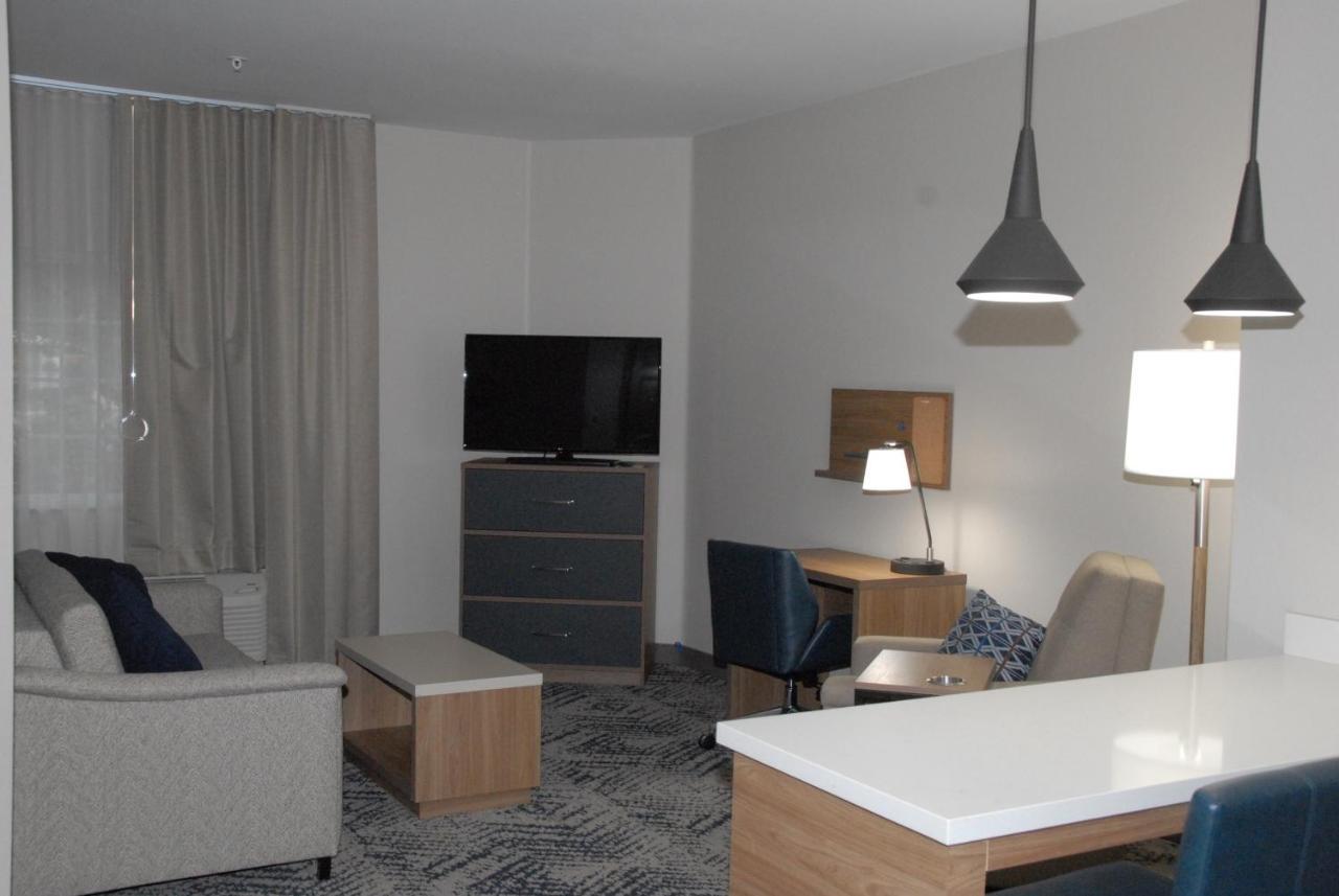 แคนเดิ้ลวูด สวีท แทลลาแฮสซี Hotel ภายนอก รูปภาพ
